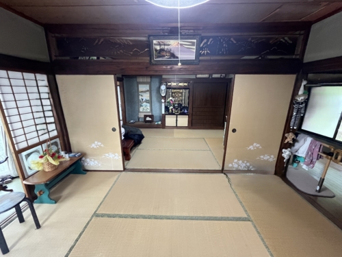 (居間)