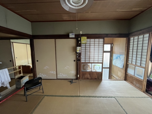 (居間)