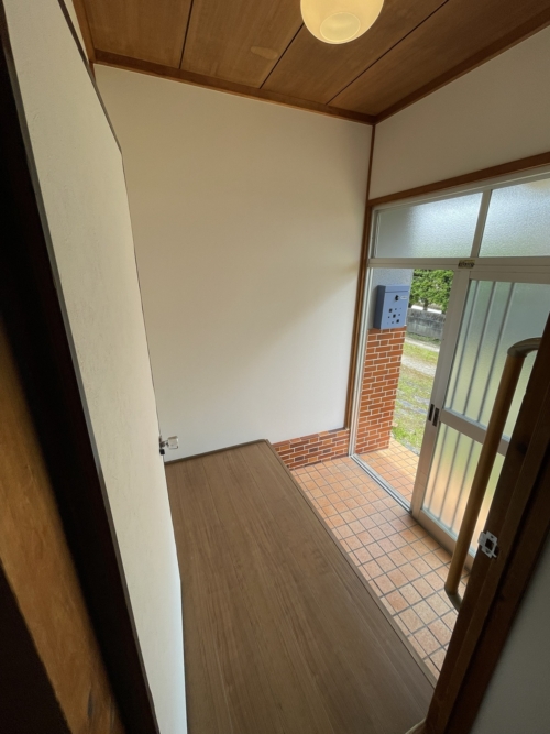 (玄関)