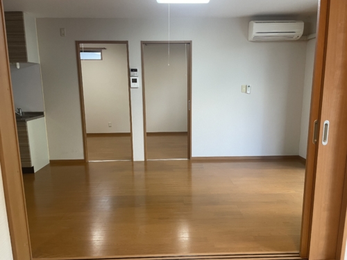 (居間)