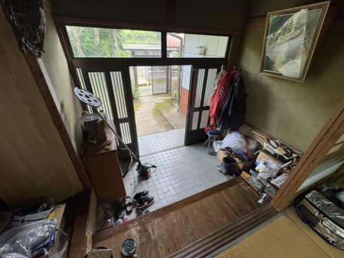 (玄関)