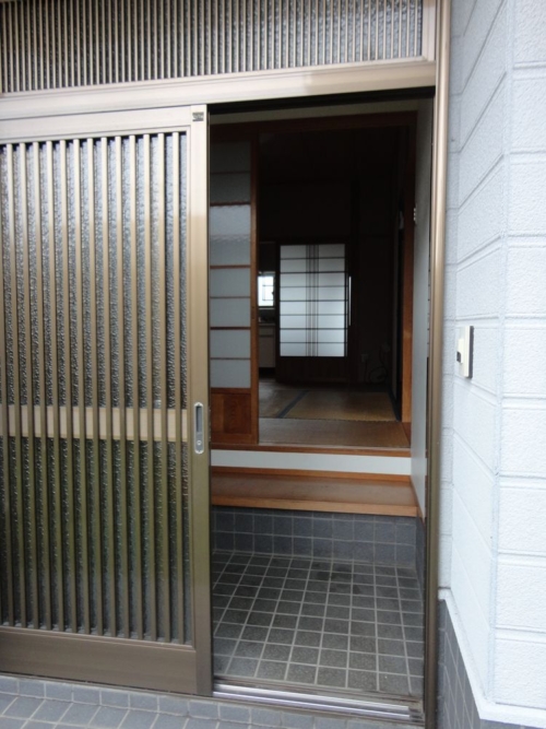 (玄関) (玄関)